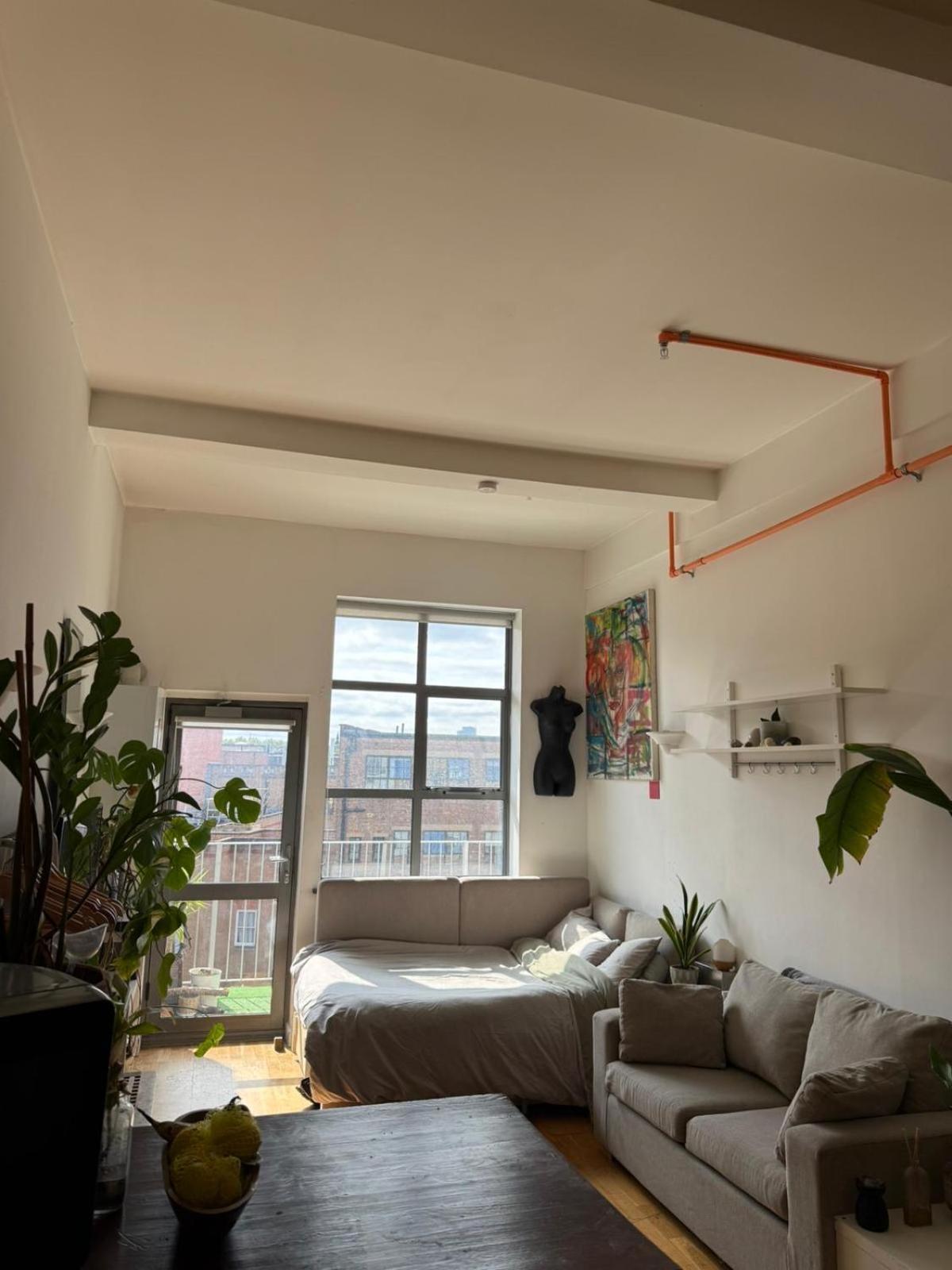 Cosy Private Room With Shared Bathroom Facilities لندن المظهر الخارجي الصورة